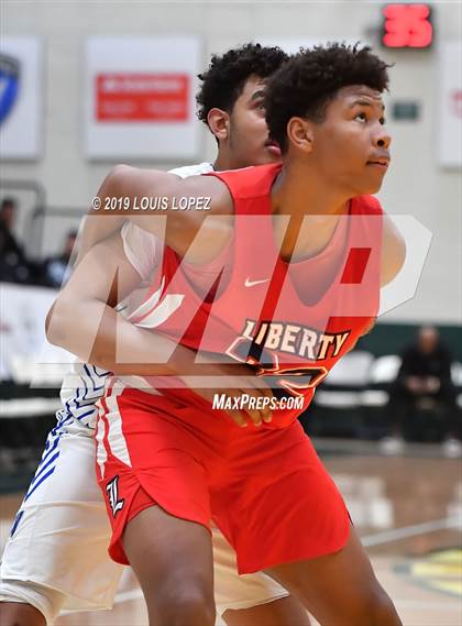 Thumbnail 1 in Liberty vs. Windward (Classic at Damien) photogallery.