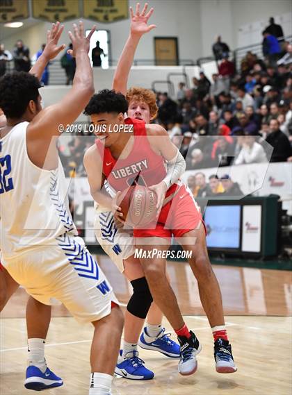Thumbnail 2 in Liberty vs. Windward (Classic at Damien) photogallery.