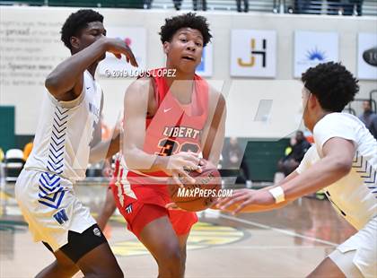 Thumbnail 1 in Liberty vs. Windward (Classic at Damien) photogallery.