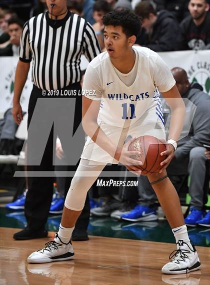 Thumbnail 3 in Liberty vs. Windward (Classic at Damien) photogallery.