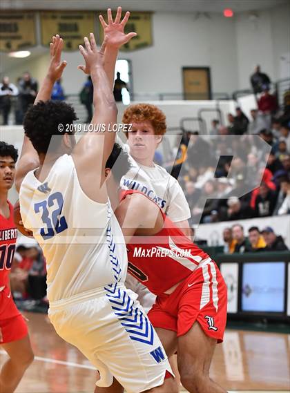 Thumbnail 1 in Liberty vs. Windward (Classic at Damien) photogallery.