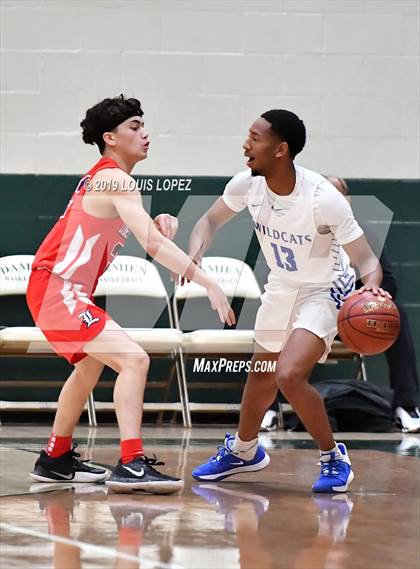 Thumbnail 1 in Liberty vs. Windward (Classic at Damien) photogallery.