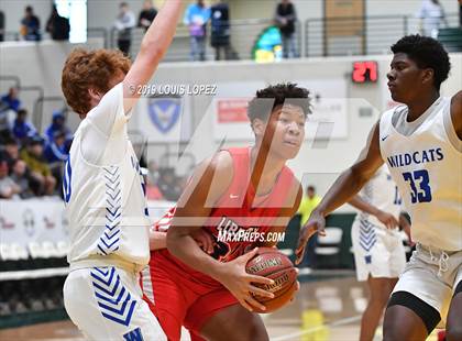 Thumbnail 1 in Liberty vs. Windward (Classic at Damien) photogallery.