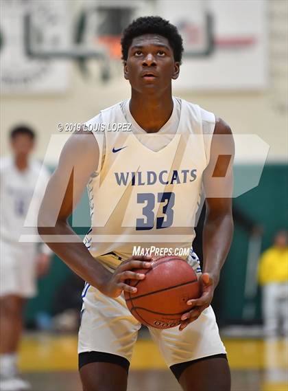 Thumbnail 2 in Liberty vs. Windward (Classic at Damien) photogallery.