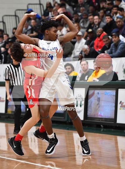Thumbnail 2 in Liberty vs. Windward (Classic at Damien) photogallery.