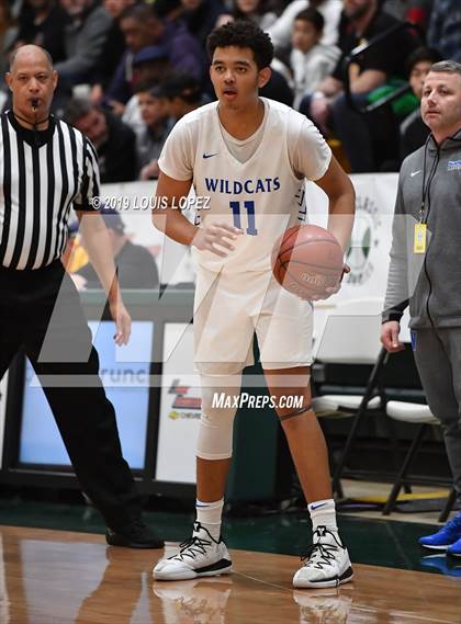 Thumbnail 1 in Liberty vs. Windward (Classic at Damien) photogallery.