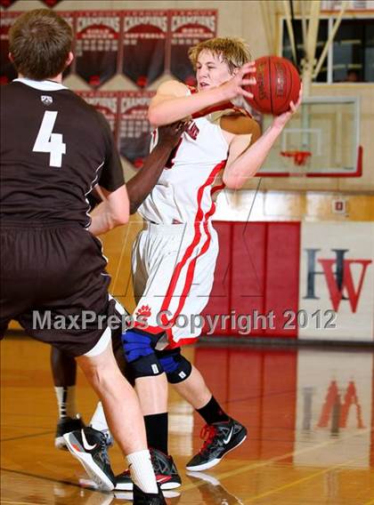 Thumbnail 1 in Harvard-Westlake vs. Crespi  photogallery.