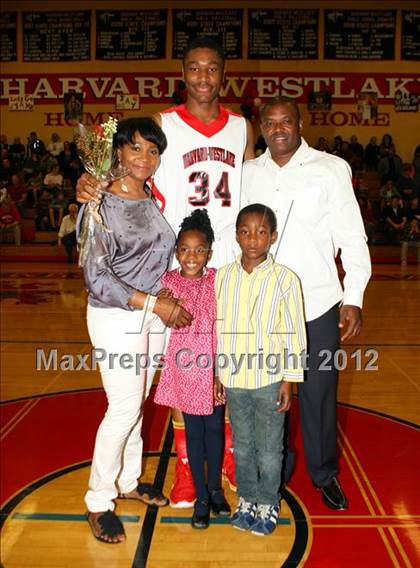 Thumbnail 3 in Harvard-Westlake vs. Crespi  photogallery.