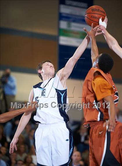 Thumbnail 3 in Kell @ Pope photogallery.