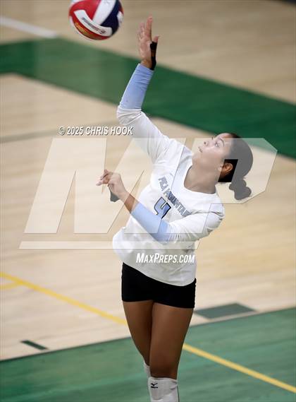 Thumbnail 3 in FR: Mica Mountain @ Canyon del Oro photogallery.