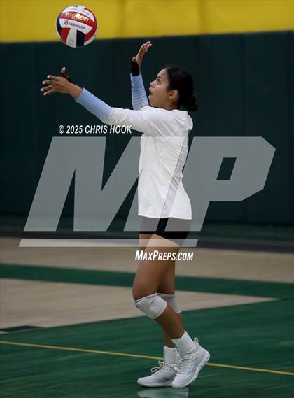 Thumbnail 3 in FR: Mica Mountain @ Canyon del Oro photogallery.