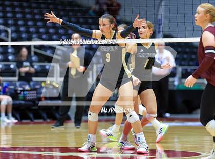 Thumbnail 1 in Iola vs. Crawford (UIL 2A D2 Volleyball Final) photogallery.