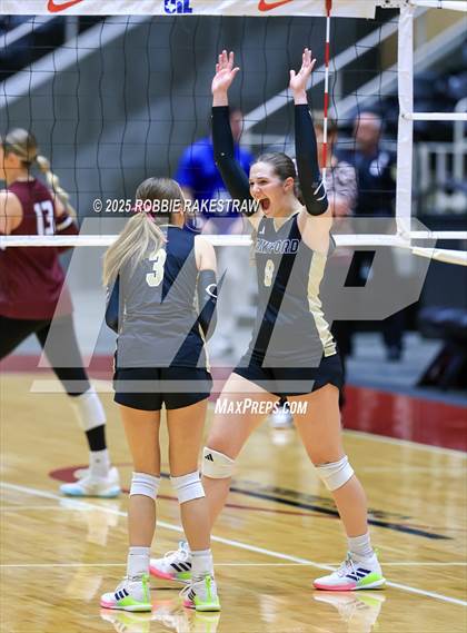 Thumbnail 3 in Iola vs. Crawford (UIL 2A D2 Volleyball Final) photogallery.