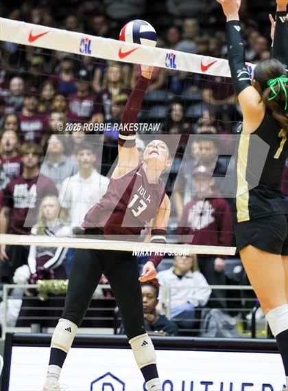 Thumbnail 3 in Iola vs. Crawford (UIL 2A D2 Volleyball Final) photogallery.