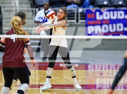 Thumbnail 1 in Iola vs. Crawford (UIL 2A D2 Volleyball Final) photogallery.