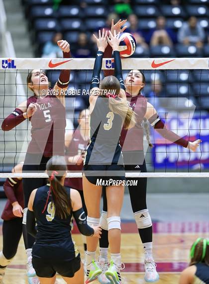 Thumbnail 3 in Iola vs. Crawford (UIL 2A D2 Volleyball Final) photogallery.