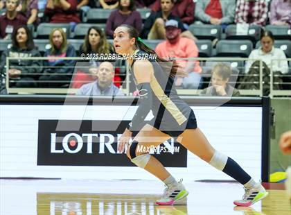 Thumbnail 3 in Iola vs. Crawford (UIL 2A D2 Volleyball Final) photogallery.