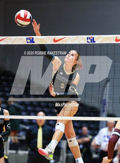 Thumbnail 3 in Iola vs. Crawford (UIL 2A D2 Volleyball Final) photogallery.