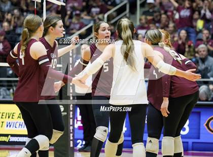 Thumbnail 2 in Iola vs. Crawford (UIL 2A D2 Volleyball Final) photogallery.