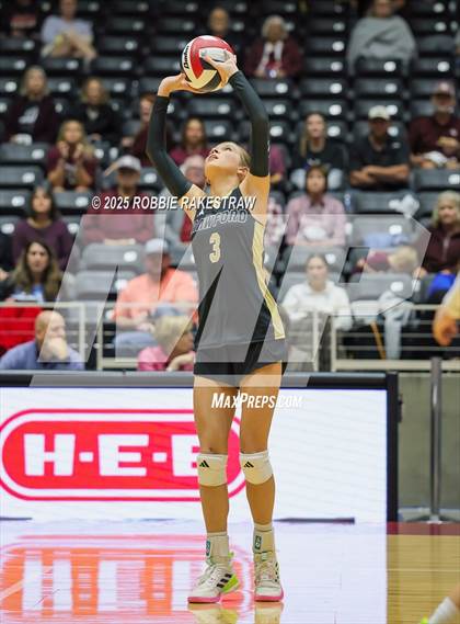 Thumbnail 1 in Iola vs. Crawford (UIL 2A D2 Volleyball Final) photogallery.