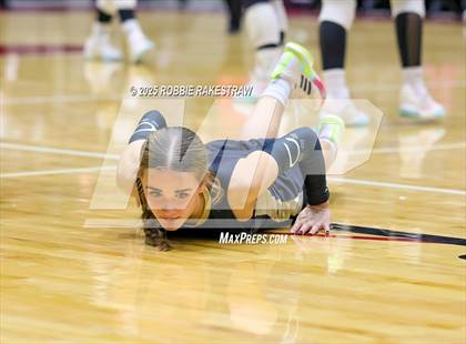 Thumbnail 1 in Iola vs. Crawford (UIL 2A D2 Volleyball Final) photogallery.