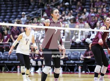 Thumbnail 3 in Iola vs. Crawford (UIL 2A D2 Volleyball Final) photogallery.
