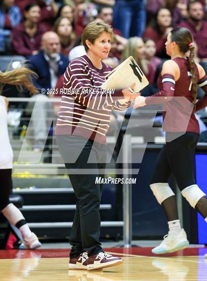 Thumbnail 2 in Iola vs. Crawford (UIL 2A D2 Volleyball Final) photogallery.