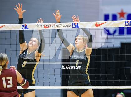 Thumbnail 3 in Iola vs. Crawford (UIL 2A D2 Volleyball Final) photogallery.