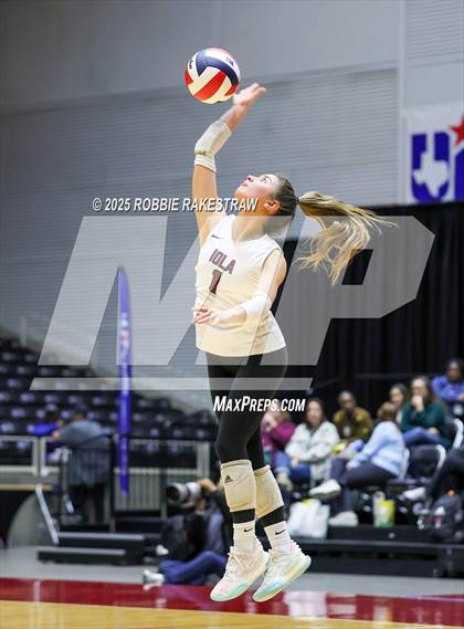 Thumbnail 3 in Iola vs. Crawford (UIL 2A D2 Volleyball Final) photogallery.