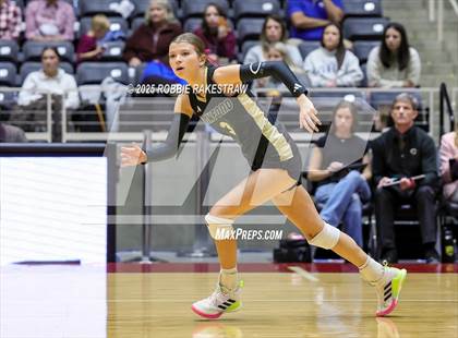 Thumbnail 3 in Iola vs. Crawford (UIL 2A D2 Volleyball Final) photogallery.