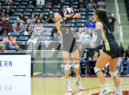 Thumbnail 1 in Iola vs. Crawford (UIL 2A D2 Volleyball Final) photogallery.