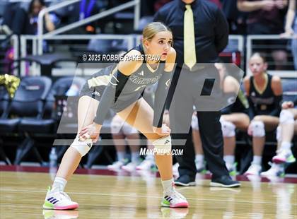 Thumbnail 2 in Iola vs. Crawford (UIL 2A D2 Volleyball Final) photogallery.