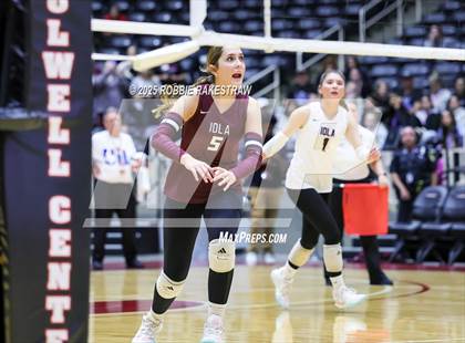 Thumbnail 3 in Iola vs. Crawford (UIL 2A D2 Volleyball Final) photogallery.