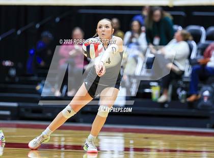 Thumbnail 1 in Iola vs. Crawford (UIL 2A D2 Volleyball Final) photogallery.