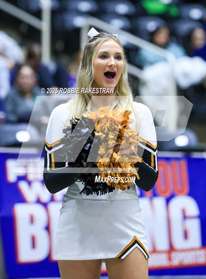 Thumbnail 1 in Iola vs. Crawford (UIL 2A D2 Volleyball Final) photogallery.