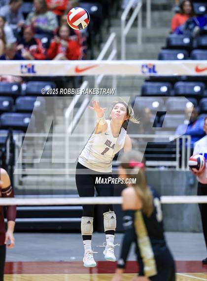 Thumbnail 2 in Iola vs. Crawford (UIL 2A D2 Volleyball Final) photogallery.