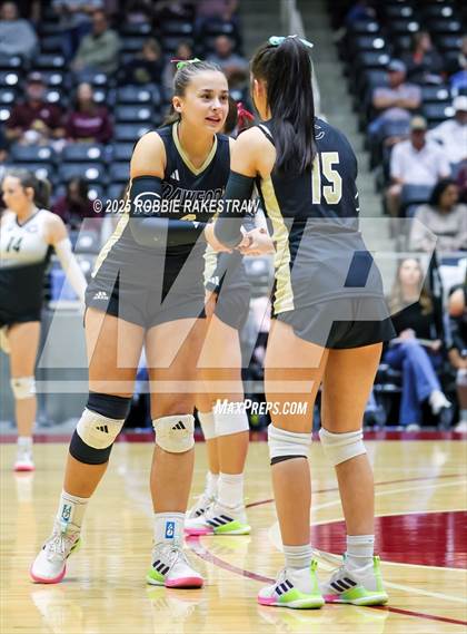 Thumbnail 3 in Iola vs. Crawford (UIL 2A D2 Volleyball Final) photogallery.