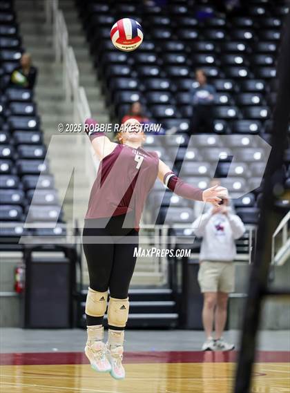 Thumbnail 3 in Iola vs. Crawford (UIL 2A D2 Volleyball Final) photogallery.