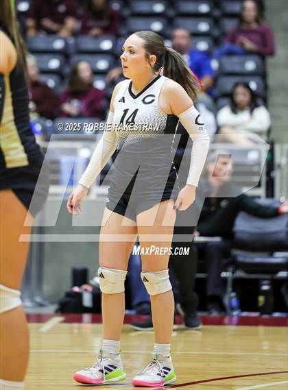 Thumbnail 1 in Iola vs. Crawford (UIL 2A D2 Volleyball Final) photogallery.