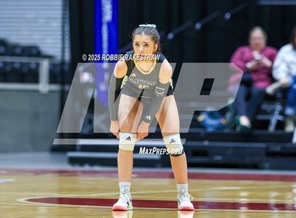 Thumbnail 3 in Iola vs. Crawford (UIL 2A D2 Volleyball Final) photogallery.