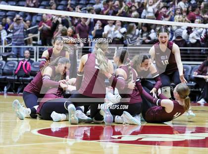 Thumbnail 2 in Iola vs. Crawford (UIL 2A D2 Volleyball Final) photogallery.