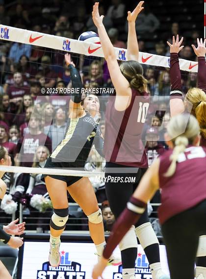Thumbnail 2 in Iola vs. Crawford (UIL 2A D2 Volleyball Final) photogallery.