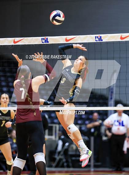 Thumbnail 3 in Iola vs. Crawford (UIL 2A D2 Volleyball Final) photogallery.