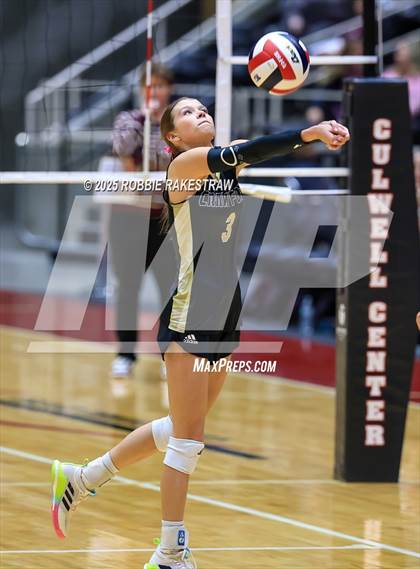 Thumbnail 3 in Iola vs. Crawford (UIL 2A D2 Volleyball Final) photogallery.