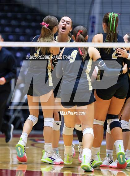 Thumbnail 2 in Iola vs. Crawford (UIL 2A D2 Volleyball Final) photogallery.