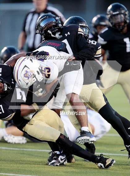 Thumbnail 3 in Granbury vs Fossil Ridge photogallery.
