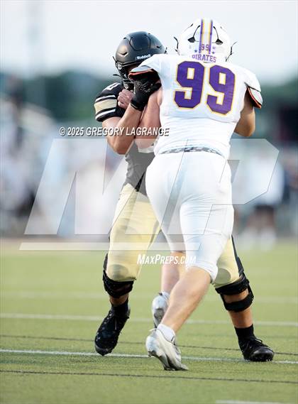 Thumbnail 2 in Granbury vs Fossil Ridge photogallery.