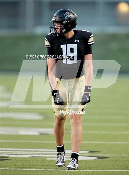 Thumbnail 2 in Granbury vs Fossil Ridge photogallery.