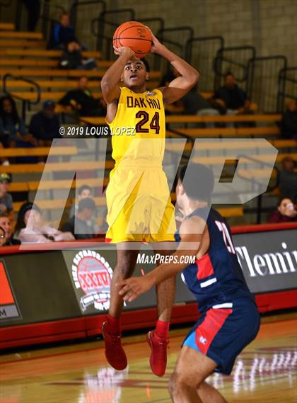 Thumbnail 3 in Modesto Christian vs. Oak Hill Academy (Nike Extravaganza) photogallery.