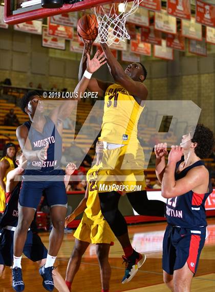 Thumbnail 1 in Modesto Christian vs. Oak Hill Academy (Nike Extravaganza) photogallery.